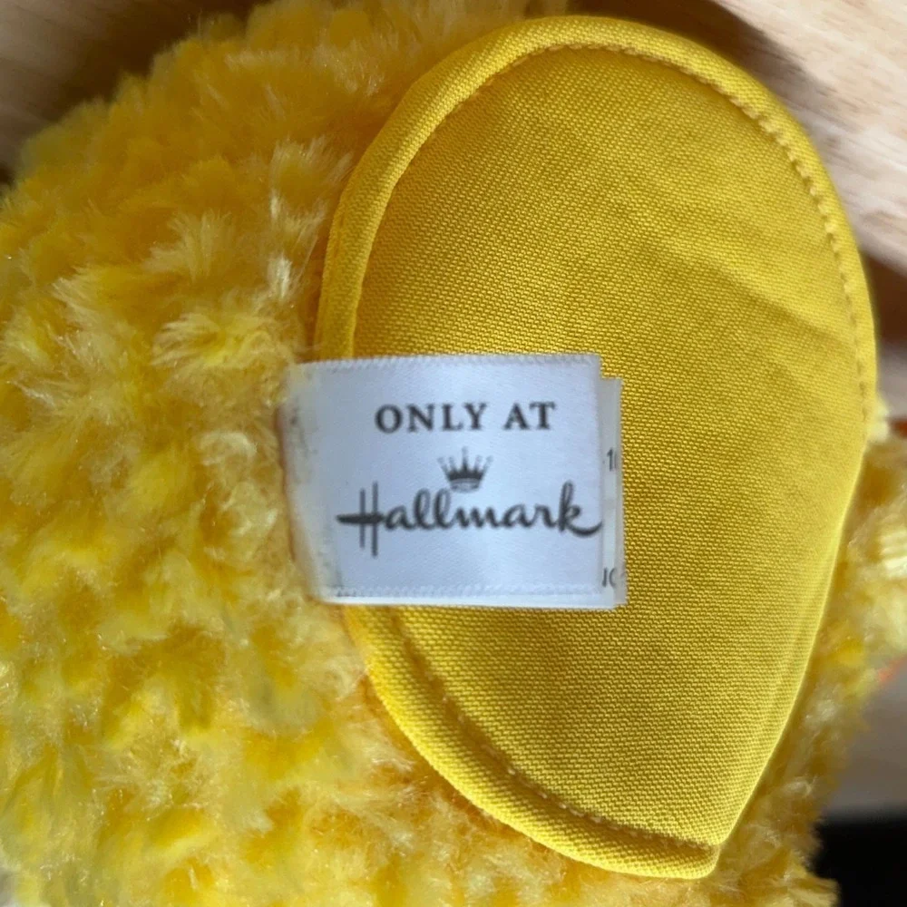 Hallmark Animated Plush Chicken Dance Going Bonkers Dancing Toy Figure Doll Fun